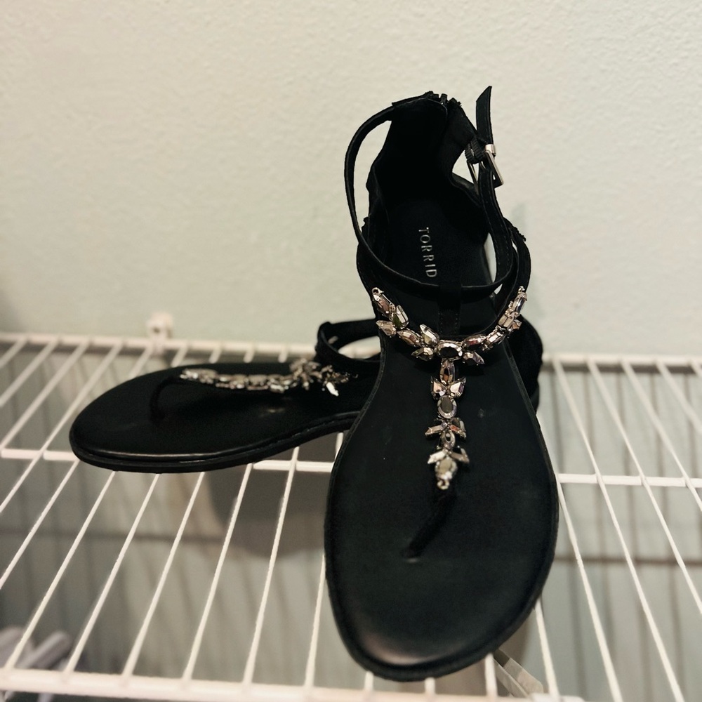 NWOT- Torrid Gem T-Strap Sandals